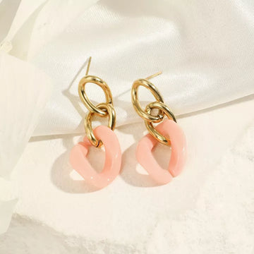 Open afbeelding in diavoorstelling Schakel oorbel met kleurrijk detail